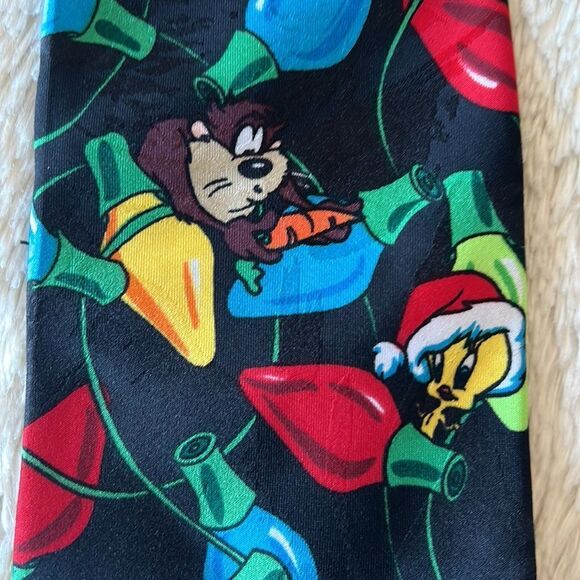 Looney tunes festive holiday tie - Picture 11 of 14